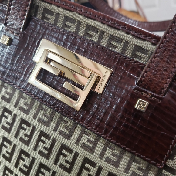 ❗SOLD❗Auth Fendi Shopping Tube zucca vitello - Picture 11 of 16